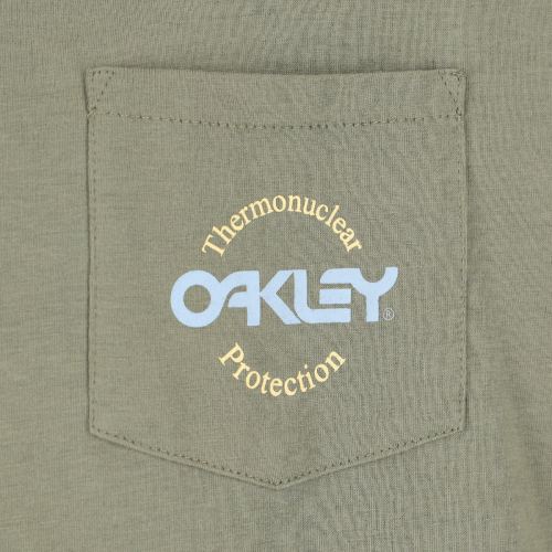 OAKLEY_2029891079023_VIEW4.png