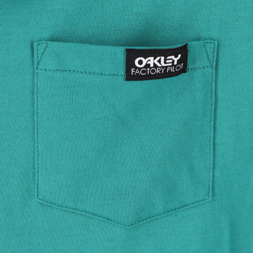 OAKLEY_2029891079726_VIEW4.png