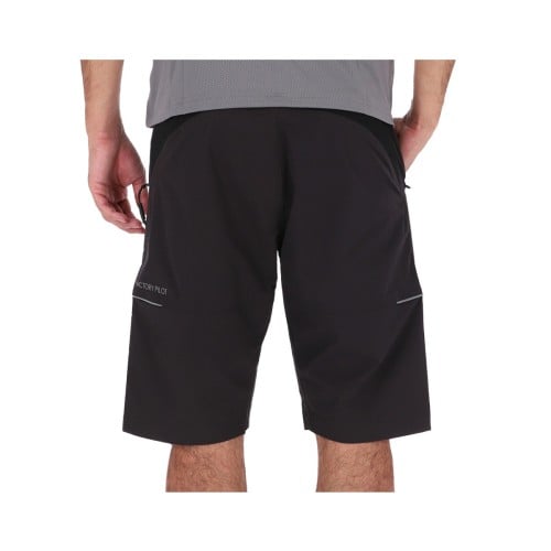 OAKLEY_2029891086403_VIEW3.jpg