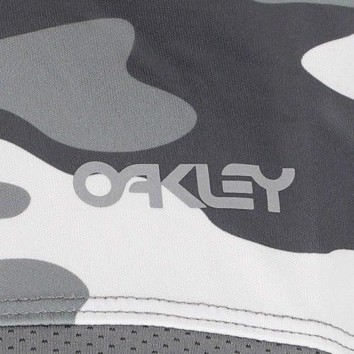 OAKLEY_2029891086441_VIEW4.jpg