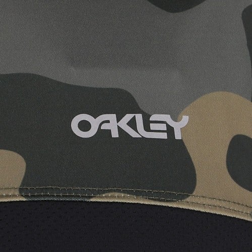 OAKLEY_2029891086489_VIEW4.jpg