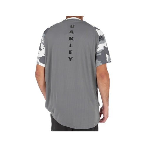 OAKLEY_2029891086564_VIEW3.jpg