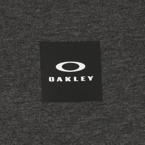 OAKLEY_7058001546136_4.jpg